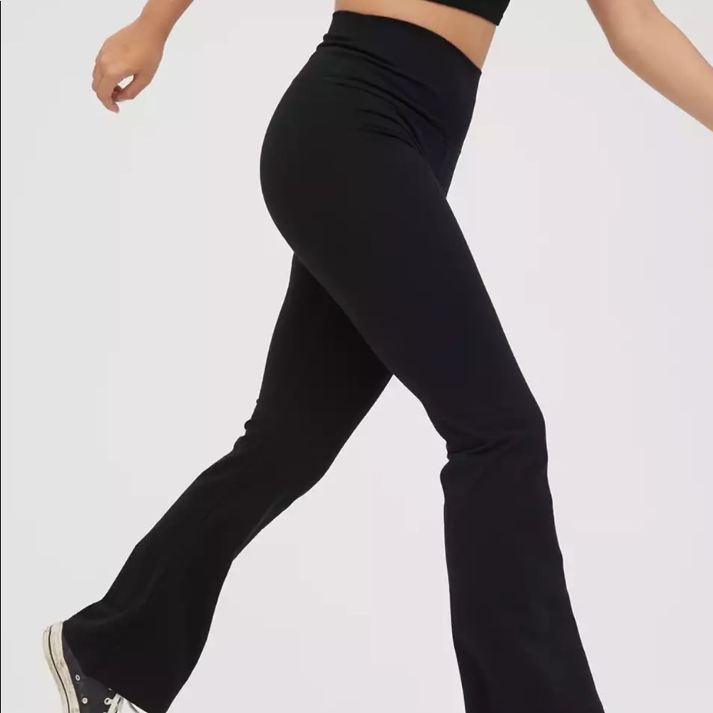 Flared black yoga pants